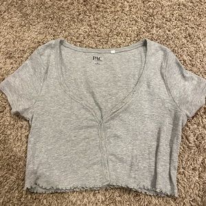 gray cropped basic, cute ruffles, simple
